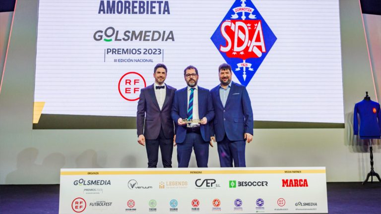 La SD Amorebieta galardonada en los Premios Golsmedia 2023, celebrados en la Ciudad del Fútbol de Las Rozas.