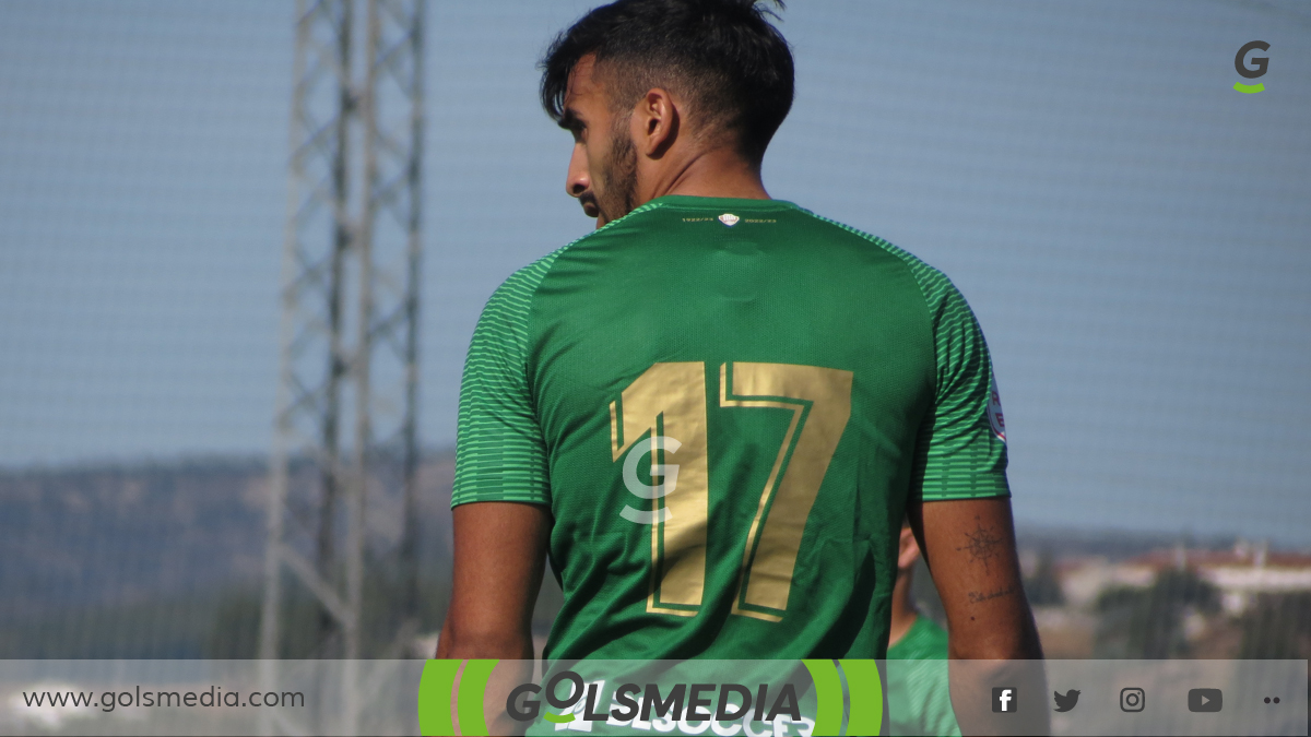 Iomar en un partido del Elche Ilicitano. 