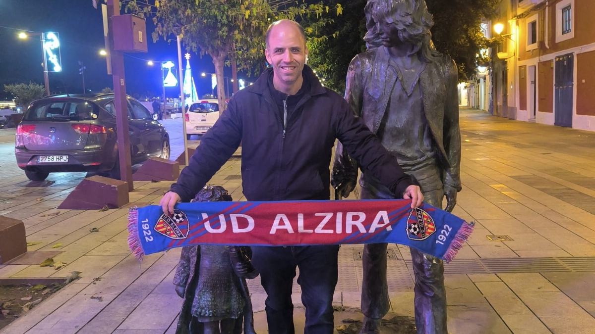 Último viaje del año a Ibiza donde el Alzira ganó a la Peña Deportiva. 