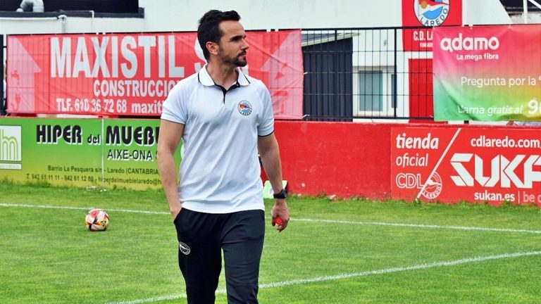 Mario Gutiérrez, entrenador del CD Laredo. Foto: CD Laredo.