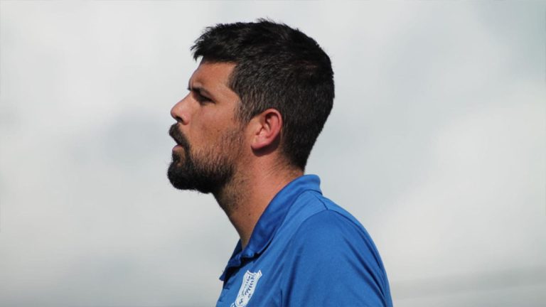 Paco Martínez, entrenador del CD Almoradí. Foto: Manolo Gonzalvez