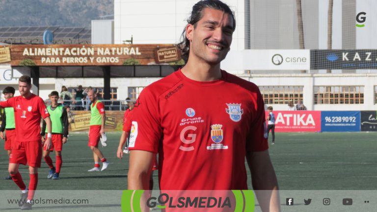 Pepe Guardiola, jugador del Crevillente Deportivo.