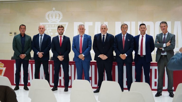 Junta Directiva del Real Murcia. Foto: Real Murcia CF.