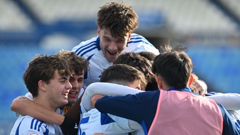 Los jugadores del Real Zaragoza celebrando un gol. Foto: Real Zaragoza.