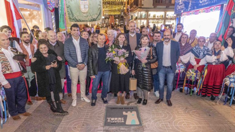 Cristina Bucsa ya tiene su nombre en el Paseo de la Torre de la Vega. Foto: Ayuntamiento de Torrelavega.