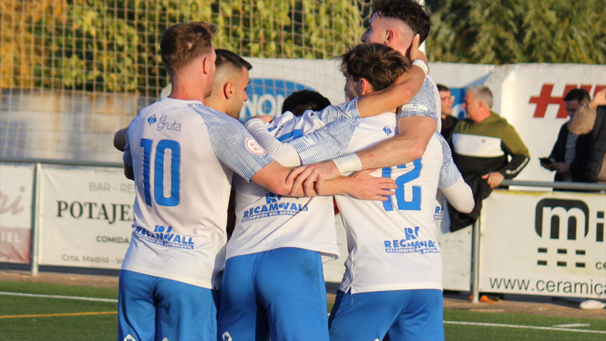 Los jugadores de la UD Vall de Uxó celebrando un gol. Foto: UD Vall de Uxó. 