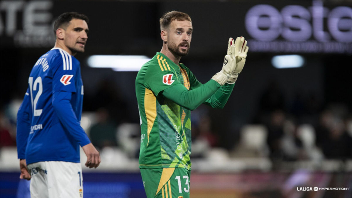 Aarón Escandell, portero del Real Oviedo de Carcaixent. Foto: Real Oviedo. 