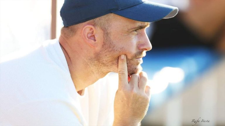 Uge Sánchez, entrenador del Santa Pola CF. Foto: Rafa Iniesta.