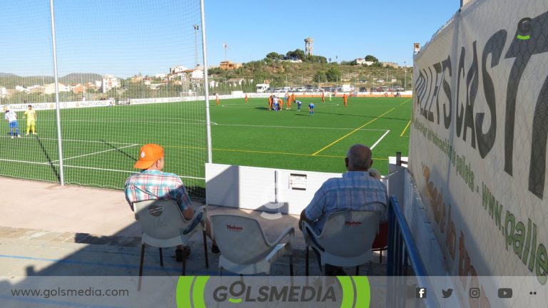 Campo El Arco en un partido del CD Soneja.