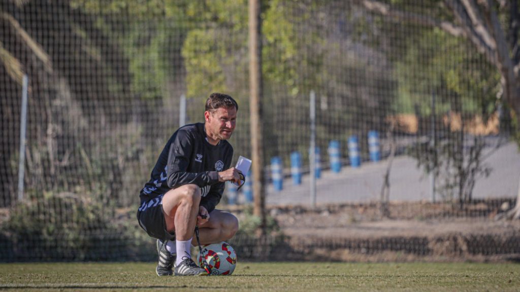 Mario Simón, entrenador del CF Intercity. Foto: club.