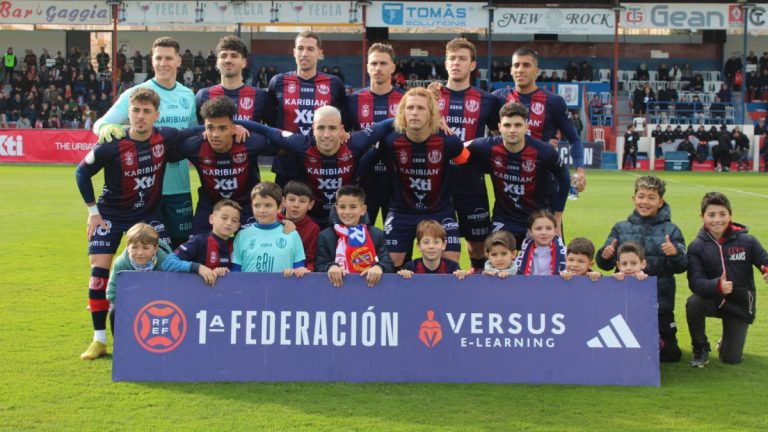 Once del Yeclano Deportivo en su partido ante el Ceuta. Foto: Yeclano Deportivo.