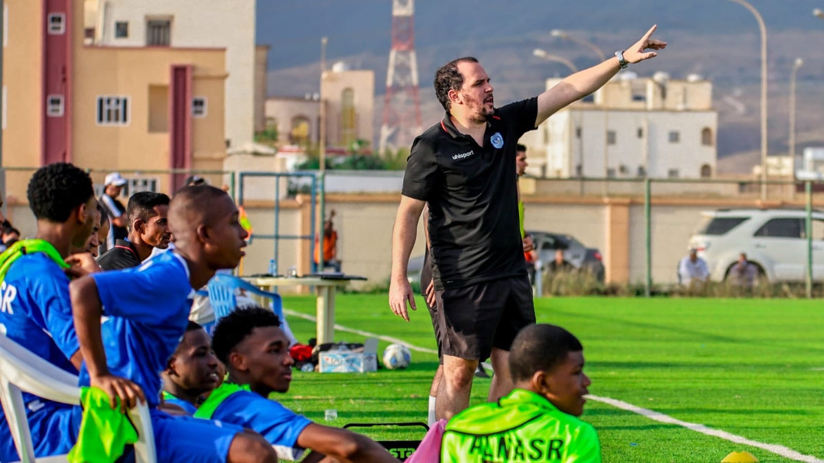 Ramón Llopis, entrenador en Omán.