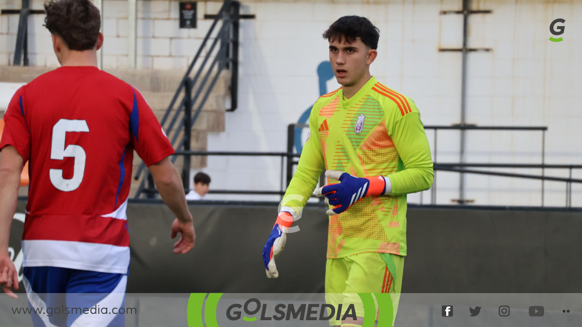 Iker García, portero del Granada CF Juvenil. 