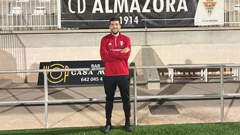 Vicente Pastor, entrenador del CD Almazora.