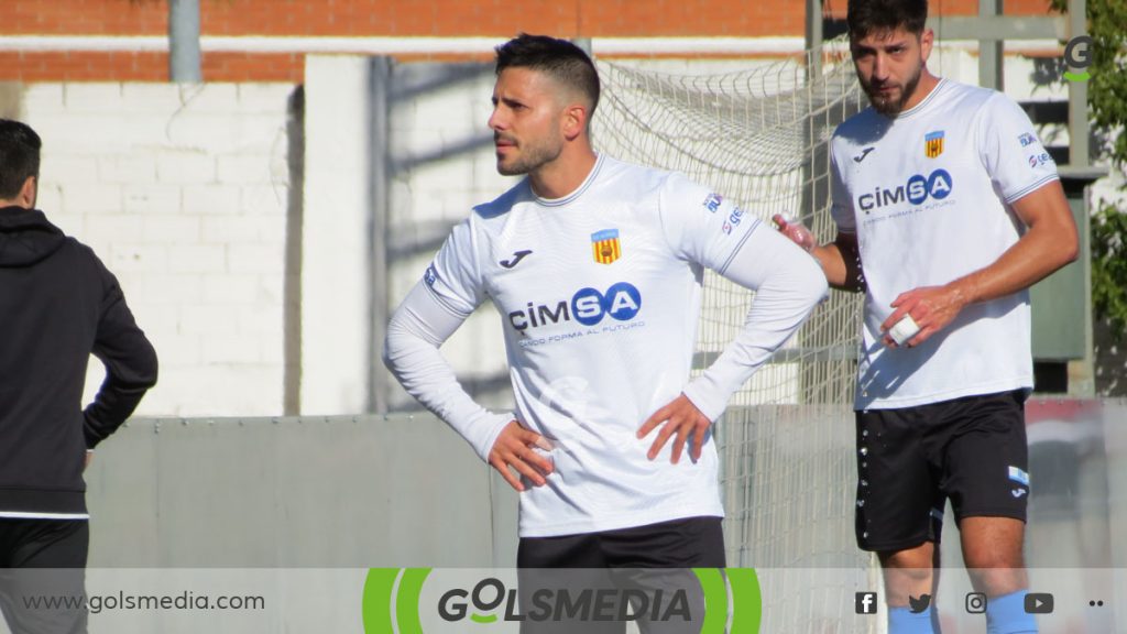 Adrián Pérez, jugador del CD Buñol.