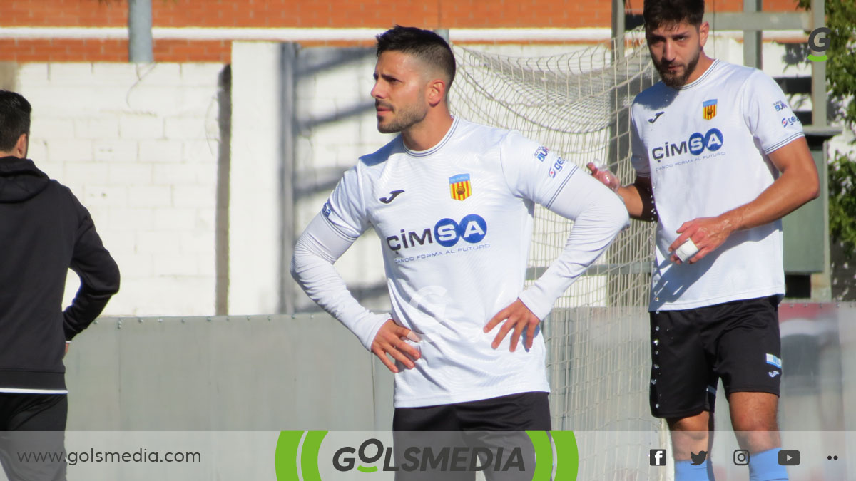 Adrián Pérez, jugador del CD Buñol.