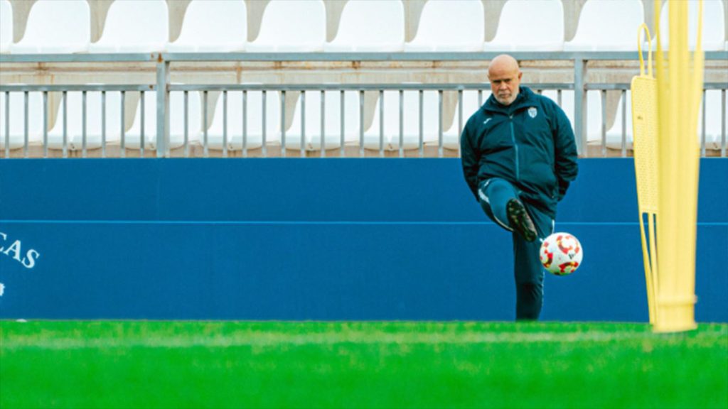 Jaume Mut en un entrenamiento del At Baleares. Foto: At Baleares.