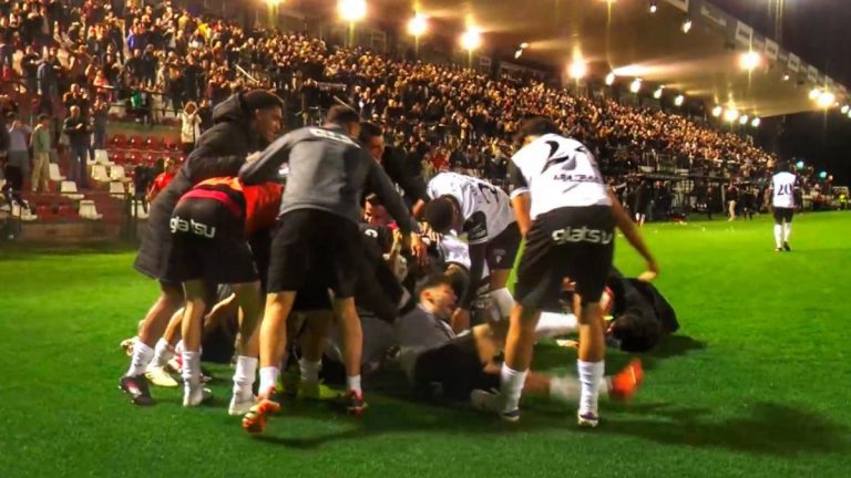 Los jugadores de la AD Mérida celebrando su gol. Foto: AD Mérida.