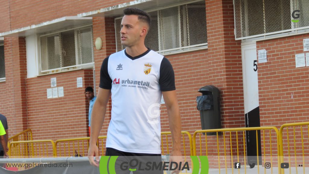 Aitor Ribes, jugador de la UD Carcaixent.