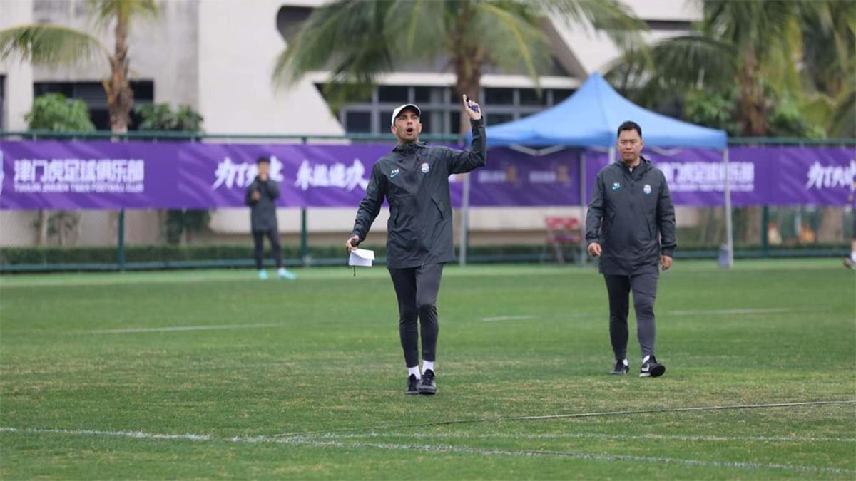 Alejandro Esteve, entrenador de Benidorm en el Tianjin Jinmen Tiger FC. 