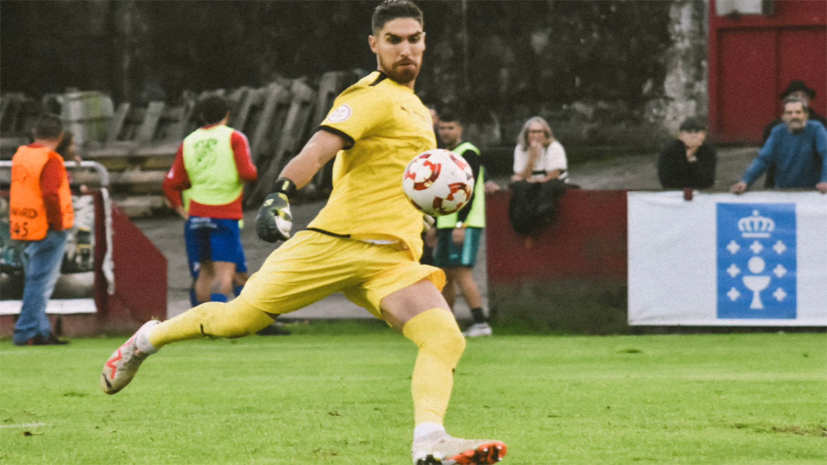 Álex Cobo, portero de la UD Ourense. Foto: UD Ourense / Yedra Seara.