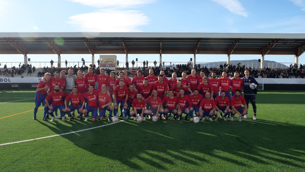 Los veteranos de la UD Canals que han participado en el partido ante las Leyendas del Valencia CF.