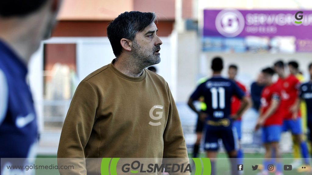 Javi Pons, entrenador del CD Utiel.