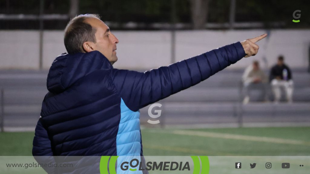 Jero López, entrenador del CF Recambios Colón.