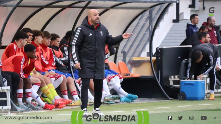 Raúl Barroso, entrenador del Recreativo Granada.