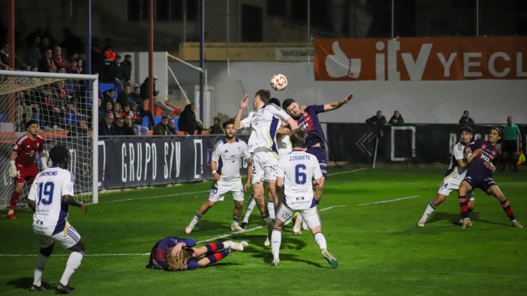 Yeclano Deportivo vs Marbella FC. Foto: Yeclano Deportivo.