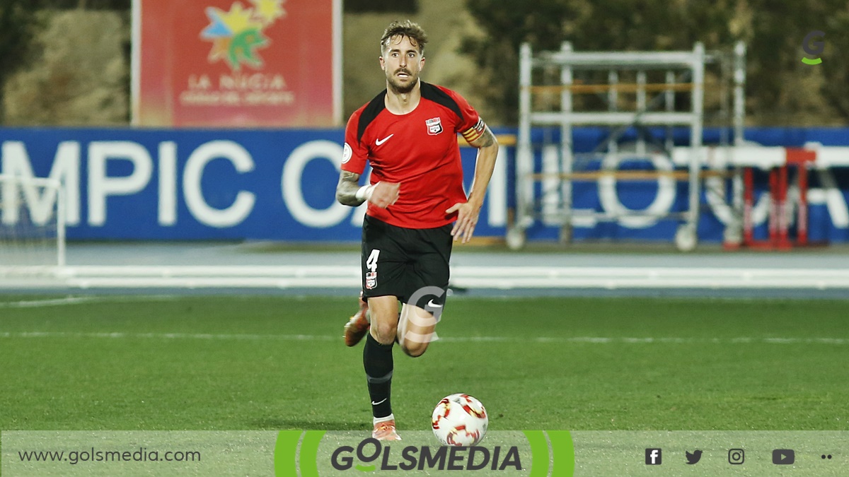 Nacho Porcar, defensa goleador del CF La Nucia. 