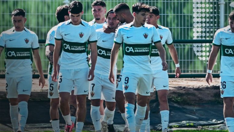 Los jugadores del Elche Ilicitano celebrando un gol. Foto. Elche CF.