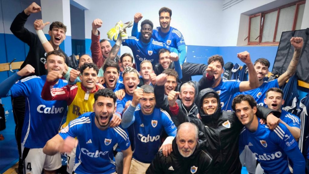 La plantilla del Bergantiños celebrando una victoria. Foto: Bergantiños FC.