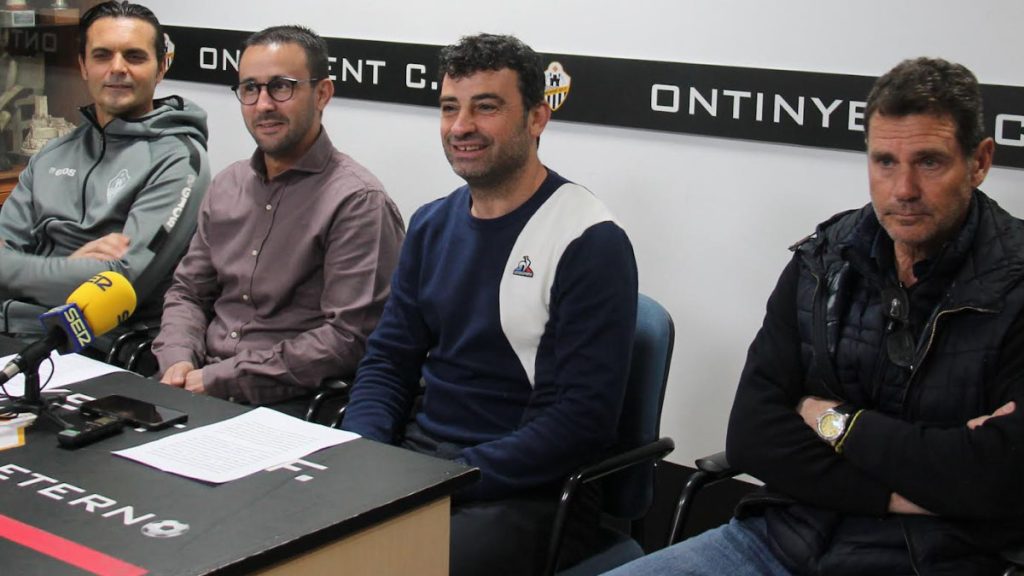 Abel Buades, Jordi Tormo, Juanma Bas y Pascual Donat. Foto: Ontinyent 1931 CF.