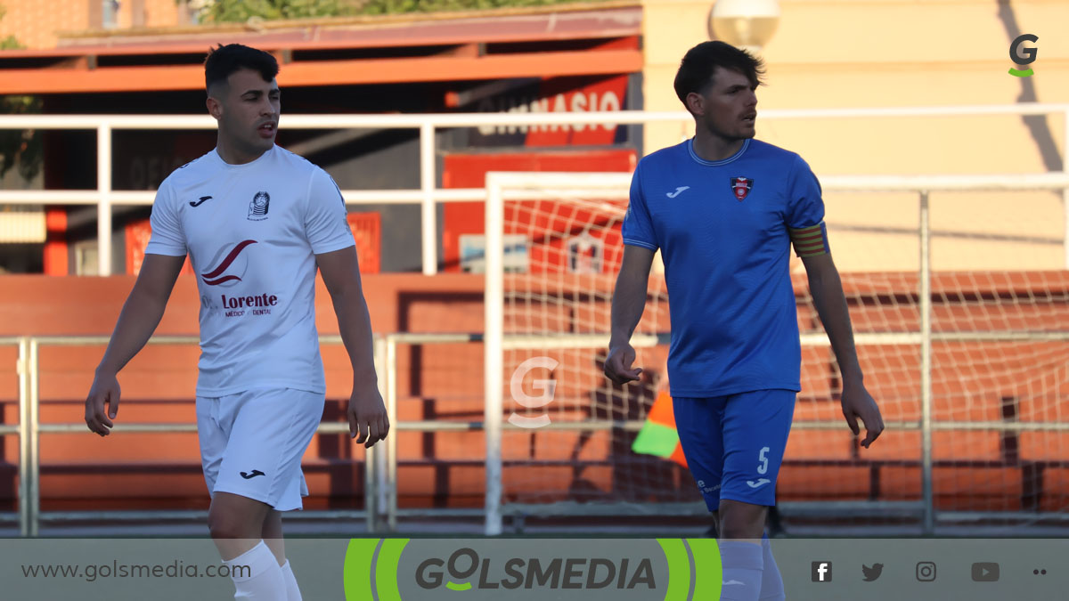 Javi Penadés, en un partido del Manises CF.