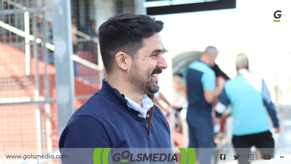 Miki Regalado, entrenador del Manises CF.