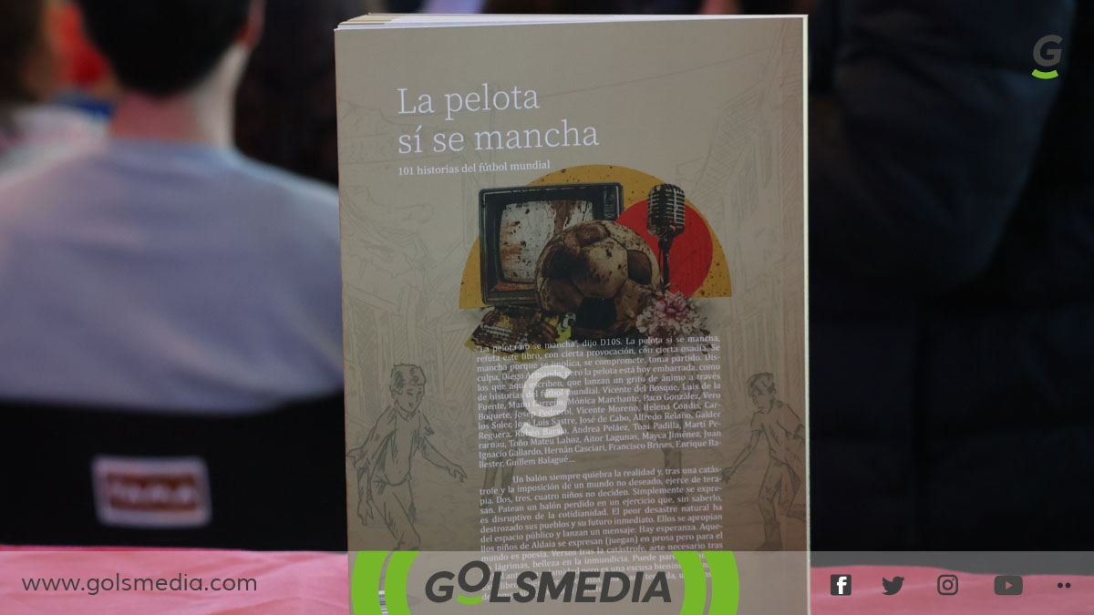 Libro "La pelota sí se mancha" de la Editorial Vinatea. 