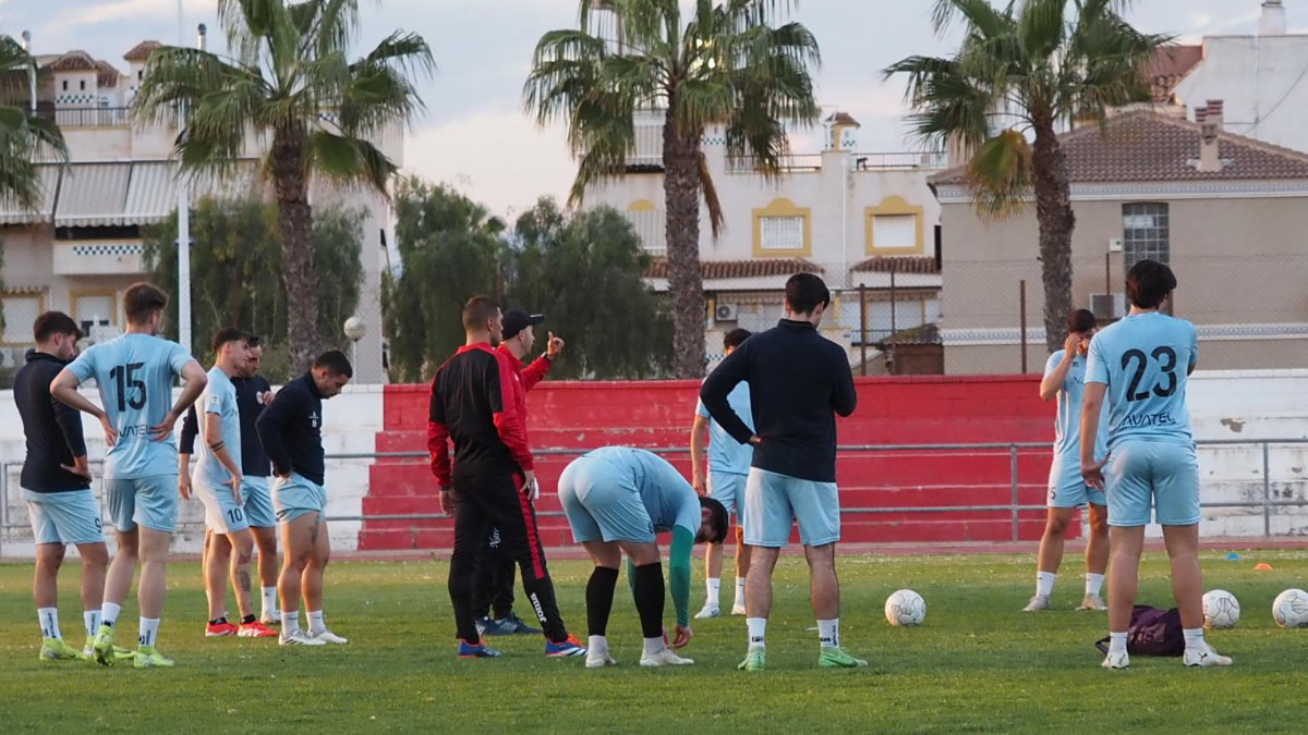 Entrenamiento del Santa Pola CF.