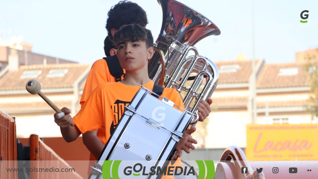 La banda de música en un partido del Torrent CF.