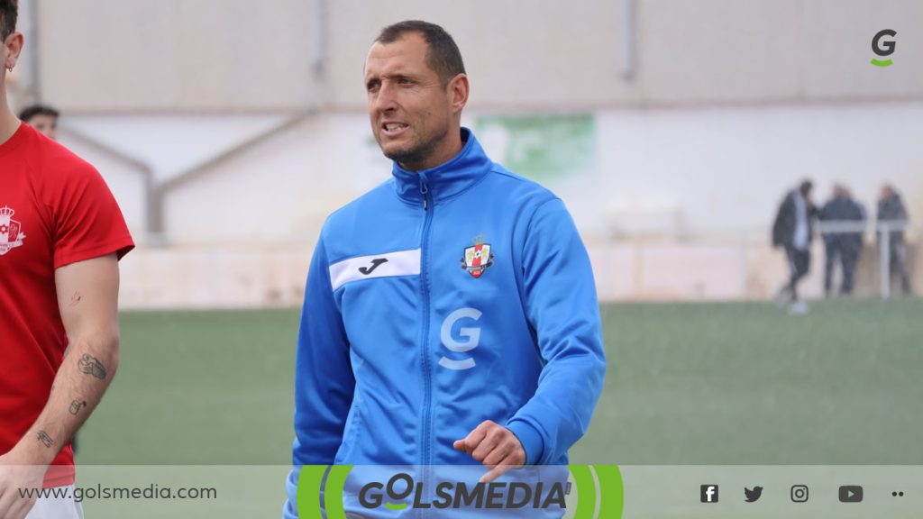 Kikín, entrenador del Benigànim CF.