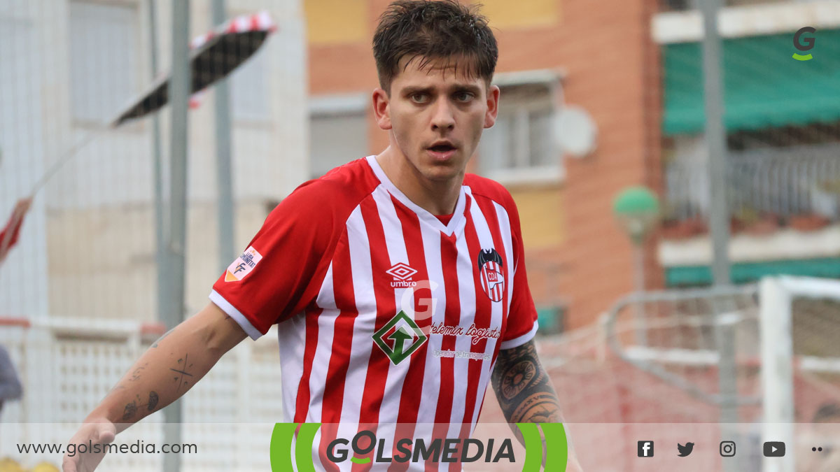 Iván Royo, delantero del CD Acero. 