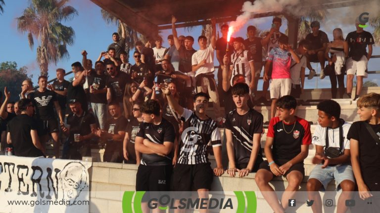 Los aficionados de la UD Castellonense.