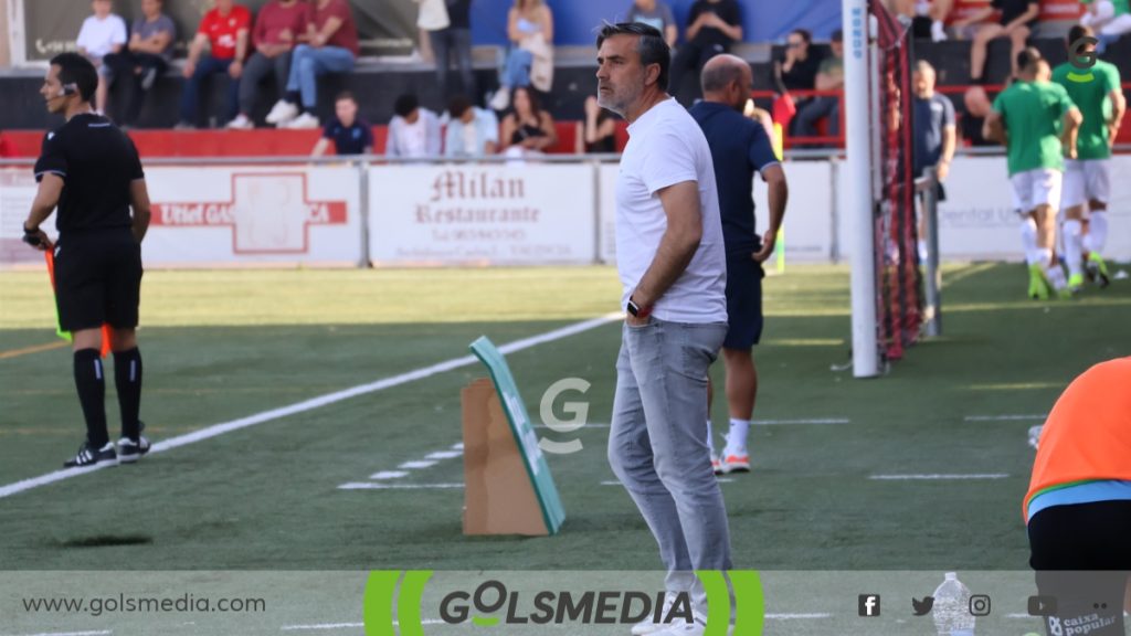 Javi Pons, entrenador del CD Utiel.