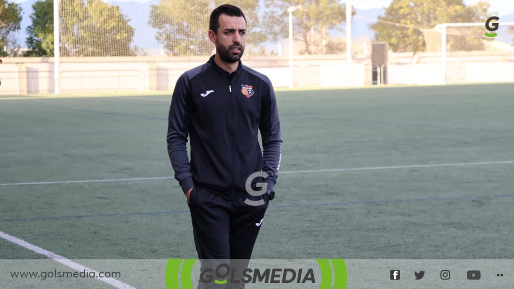 Sergio Carot, entrenador del Ribarroja CF.