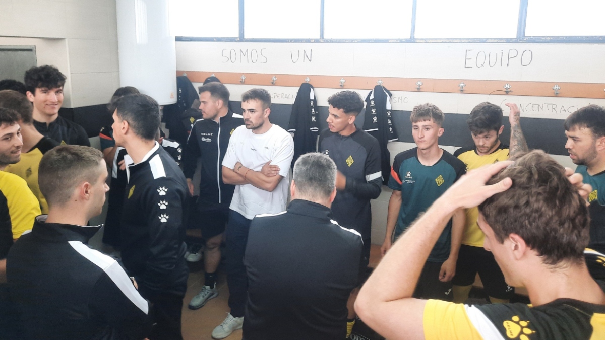 El vestuario del CD Enguera antes de su partido del ascenso. Foto: CD Enguera.