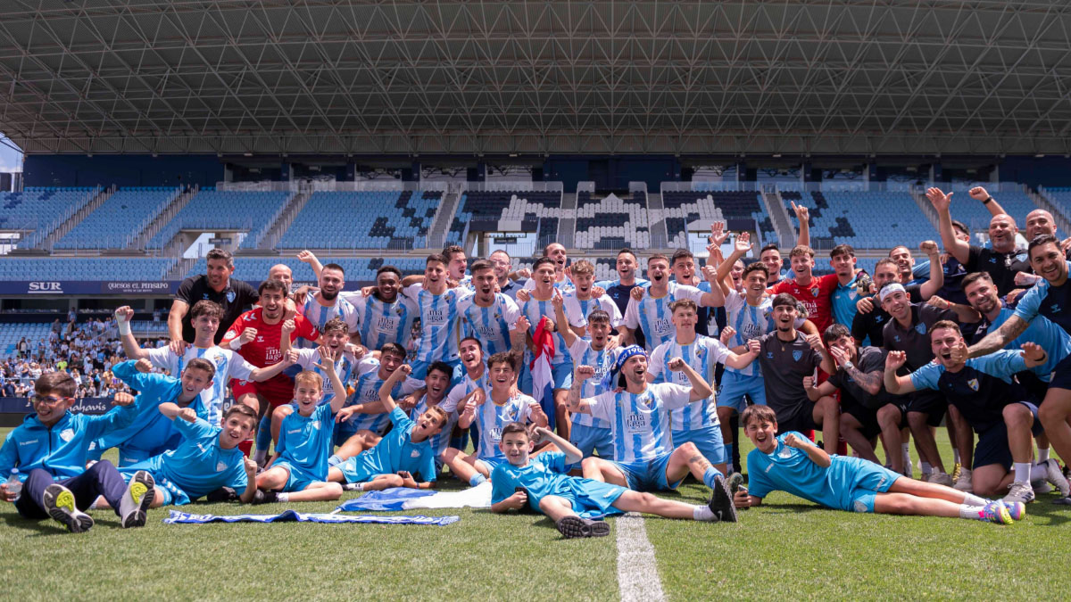 La plantilla del At. Malagueño. Foto: Málaga CF.