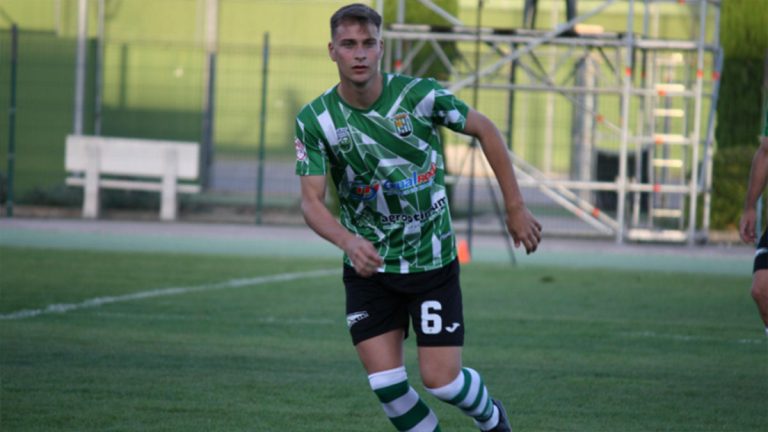 Óscar Olmedilla, jugador del CD Quintanar del Rey.
