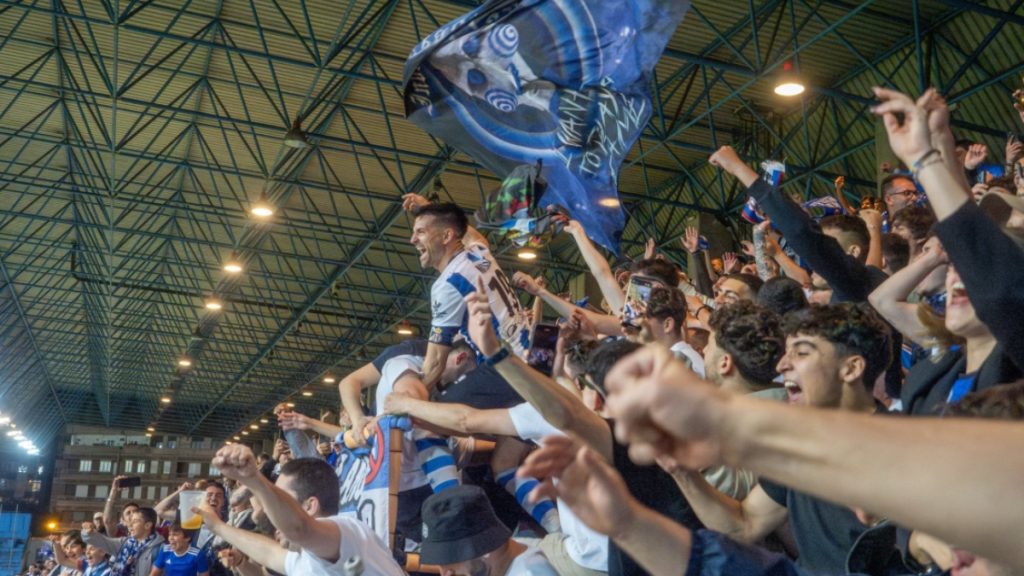 La afición del Real Avilés Ind. Foto: club.