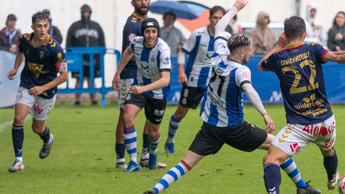 Soler, jugador del Real Avilés Ind. Foto: Club.