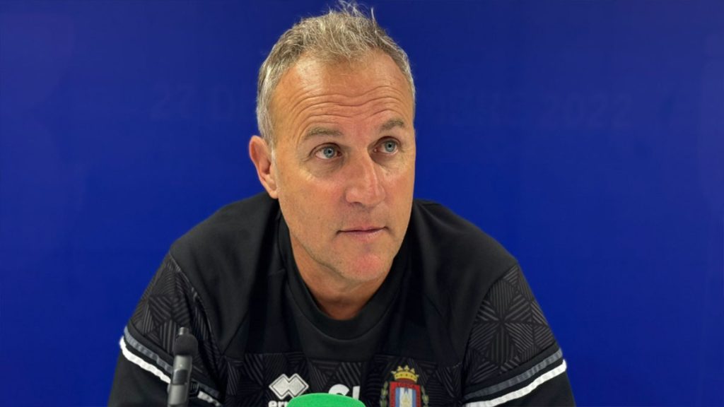 Sebas López, entrenador del Águilas FC. Foto: Águilas FC.